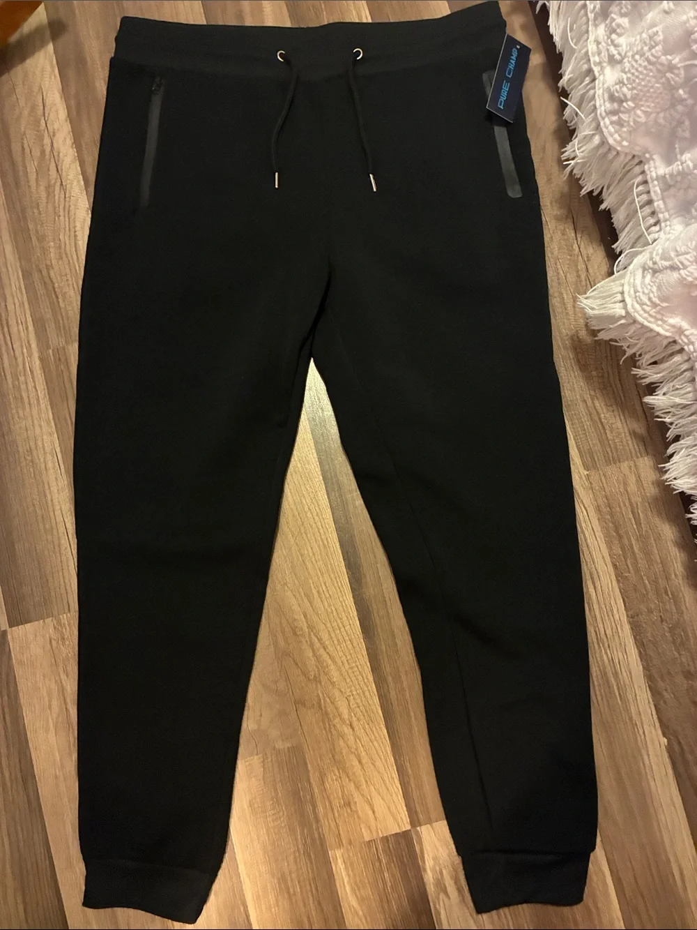 Men's Modern Black Slim Fit Joggers With Zipper Side Pockets- NWT
